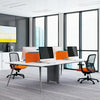 Escritorio operativo coworking de bases cromadas