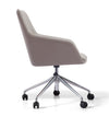 Silla de cuero marrón