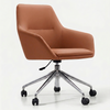 Silla de ruedas tapizada en cuero