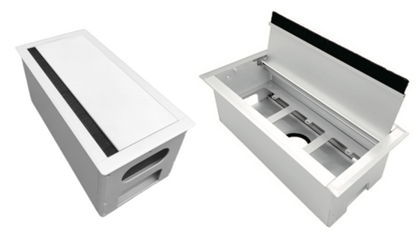 Pasacables de aluminio con espacio para tomacorrientes